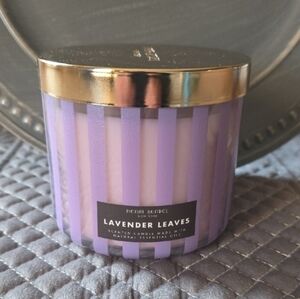 Henri Bendel Lavender Leaves Scented Candle in Purple with Gold Lid